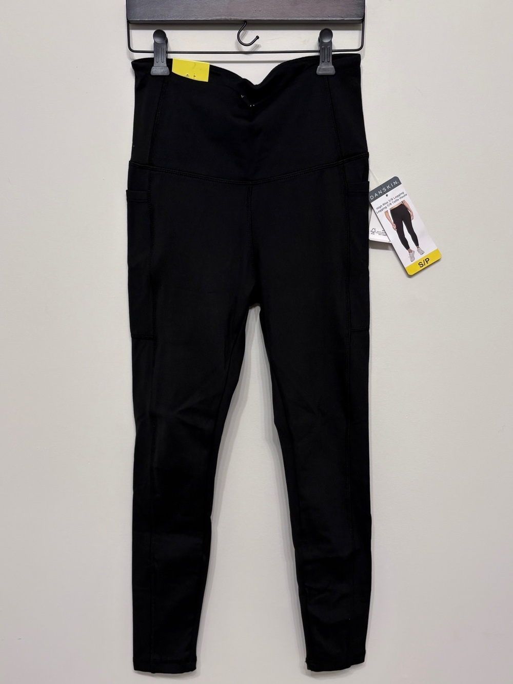 Danskin black pocket high rise leggings sz s small new